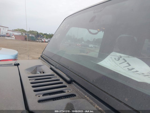 1C4HJWEG1JL893904 Jeep Wrangler Jk Unlimited Sahara