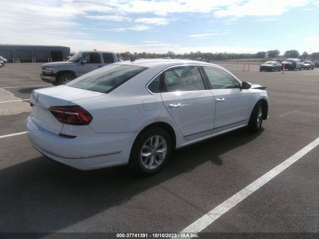 1VWAT7A35HC060215 Volkswagen Passat 1.8t S