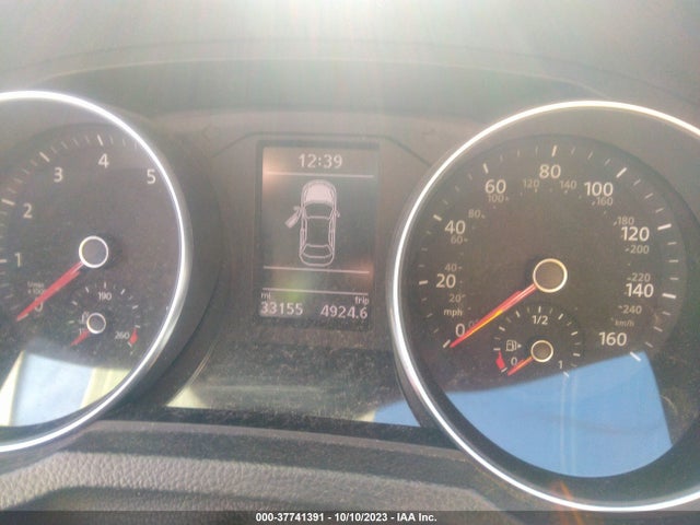 1VWAT7A35HC060215 Volkswagen Passat 1.8t S