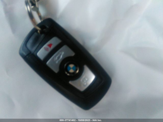 WBA8E5G53GNT40935 BMW 3 Series 320i Xdrive