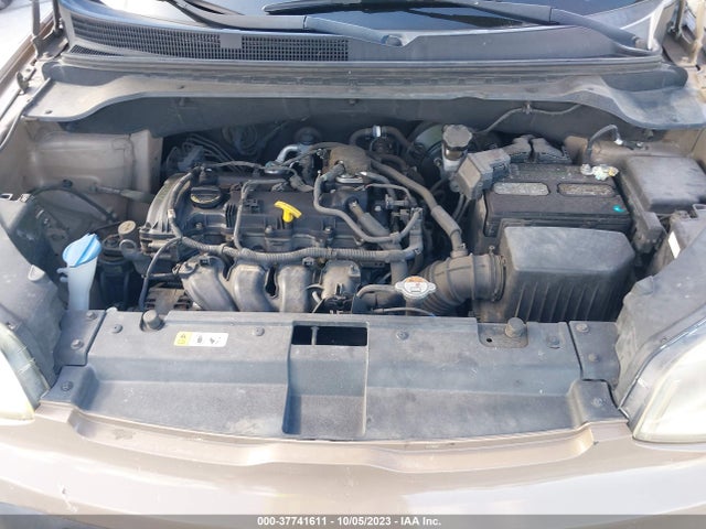KIA SOUL + 2014 KNDJP3A53E7053656 Image 10