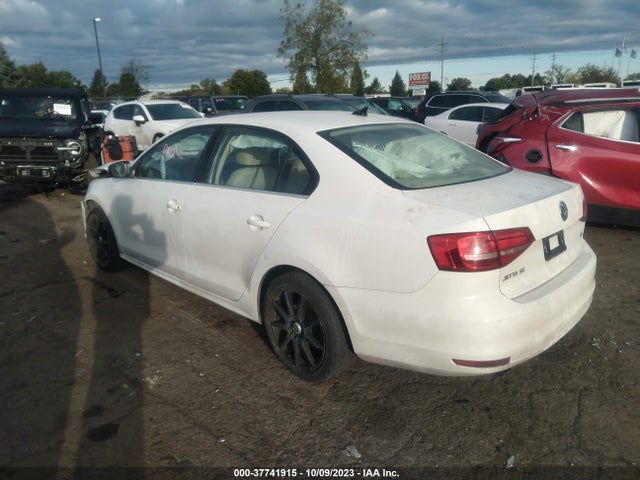 3VWD07AJ3FM422588 Volkswagen Jetta Sedan 1.8t Se W/connectivity