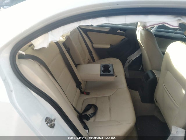 3VWD07AJ3FM422588 Volkswagen Jetta Sedan 1.8t Se W/connectivity