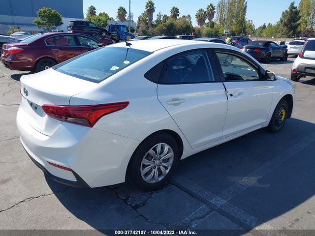 2018 Hyundai Accent Se მანქანა იყიდება აუქციონზე, vin: 3KPC24A35JE018641, აუქციონის ნომერი: 37742107