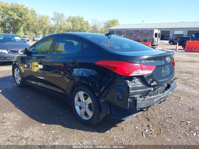 2013 HYUNDAI ELANTRA GLS VIN: 5NPDH4AE5DH438582