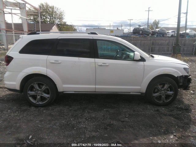 2018 DODGE JOURNEY CROSSROAD VIN: 3C4PDCGG9JT157005
