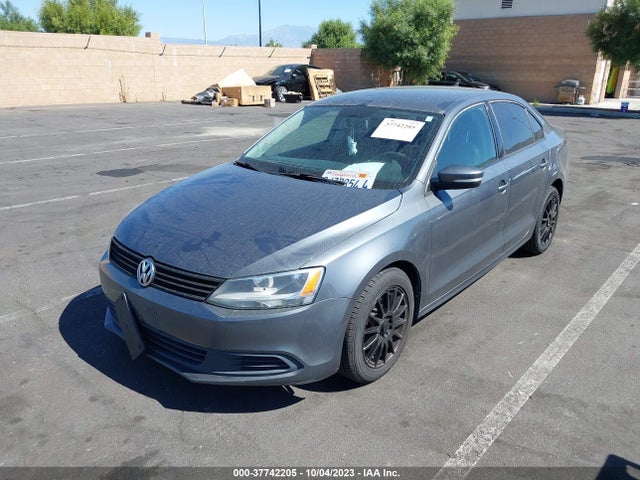 3VWD17AJ7EM363623 Volkswagen Jetta Sedan Se