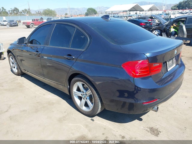 BMW 3 Series 320i 2014 WBA3B1C53EP680511 Image 3