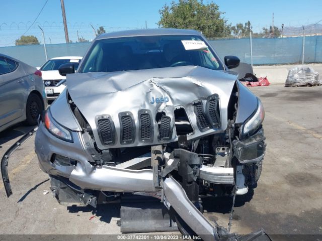 1C4PJLAB4FW631594 Jeep Cherokee Sport