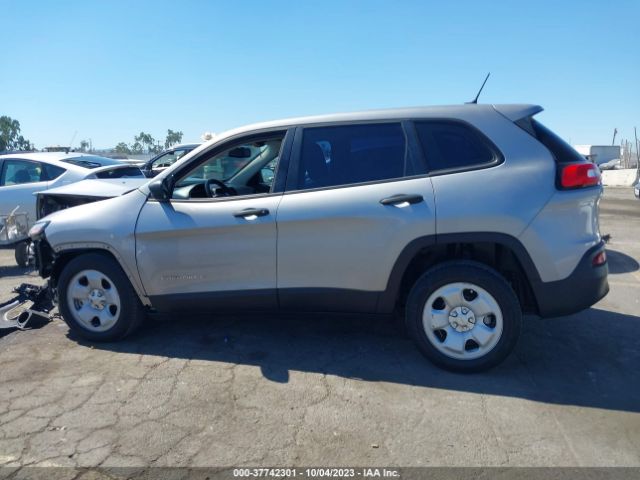 1C4PJLAB4FW631594 Jeep Cherokee Sport