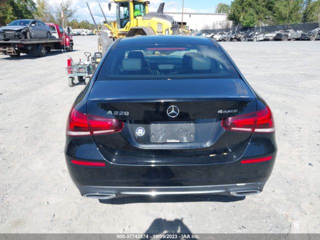 WDD3G4FB7KW035052 Mercedes-Benz A-class A 220