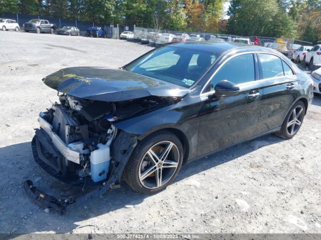 WDD3G4FB7KW035052 Mercedes-Benz A-class A 220