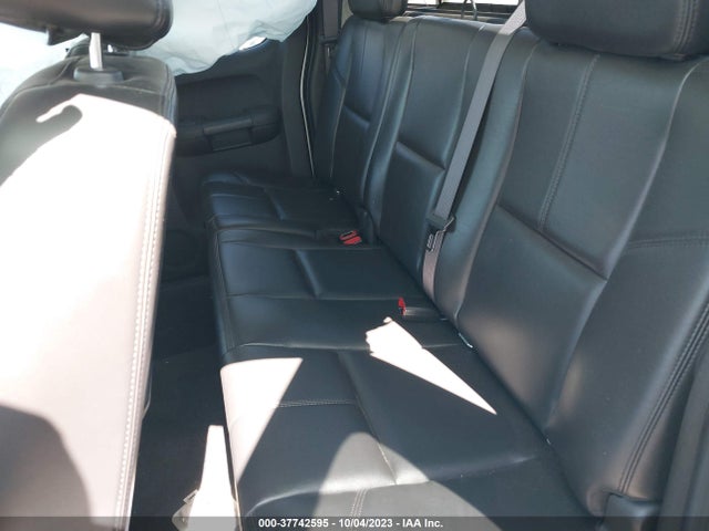 2011 CHEVROLET SILVERADO 1500 LT VIN: 1GCRCSE06BZ200527