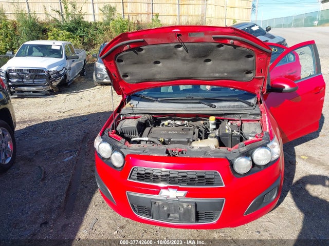 Chevrolet SONIC LT 2014 1G1JC5SH6E4130255 Image 10