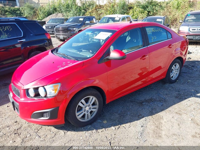 Chevrolet SONIC LT 2014 1G1JC5SH6E4130255 Image 2