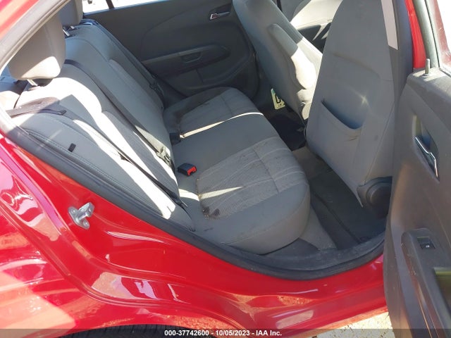 Chevrolet SONIC LT 2014 1G1JC5SH6E4130255 Image 8