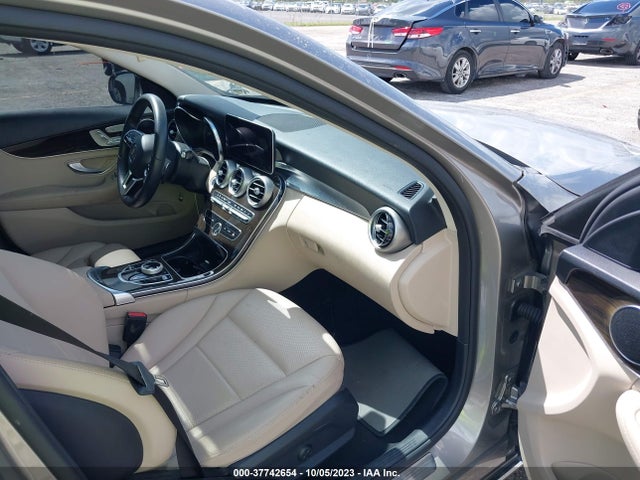 55SWF8DB0KU303723 Mercedes-Benz C-class C 300