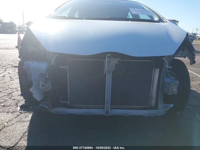 Toyota Prius C One/three/two/four 2014 JTDKDTB30E1561189 Image 6