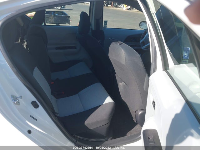 Toyota Prius C One/three/two/four 2014 JTDKDTB30E1561189 Image 8