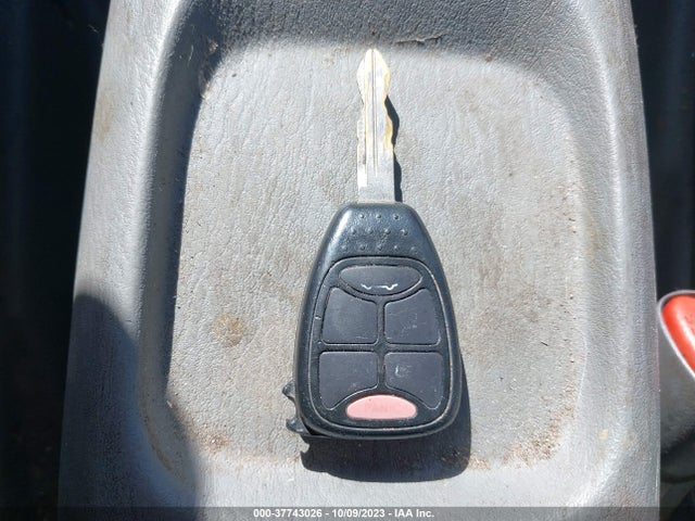 2005 DODGE GRAND CARAVAN SXT VIN: 2D8GP44L35R452108