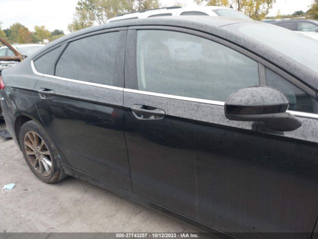 3FA6P0H78HR176786 Ford FUSION SE