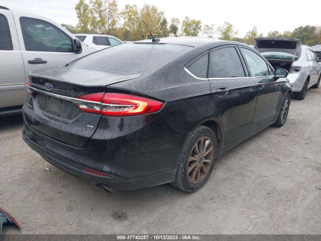 3FA6P0H78HR176786 Ford FUSION SE