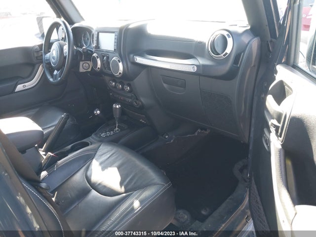 1C4BJWEG8HL626856 Jeep Wrangler Unlimited Sahara 4x4