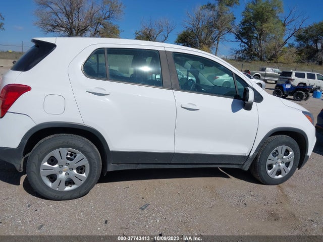 Chevrolet TRAX LS 2018 3GNCJKSB7JL309867 Image 13