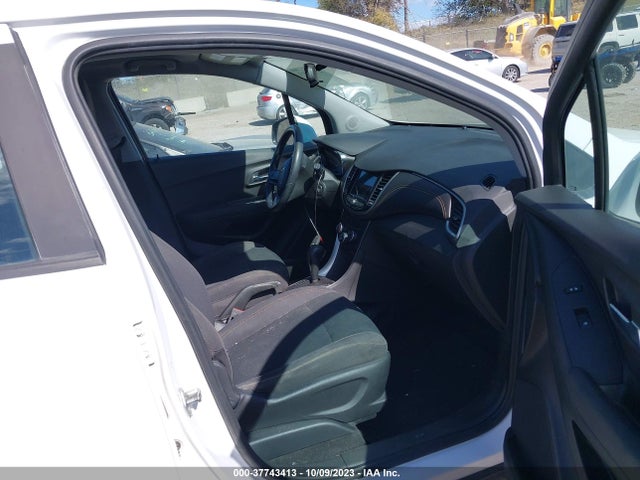 Chevrolet TRAX LS 2018 3GNCJKSB7JL309867 Image 5