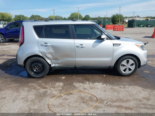 KNDJN2A27F7793752 KIA Soul Base
