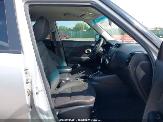 KNDJN2A27F7793752 KIA Soul Base