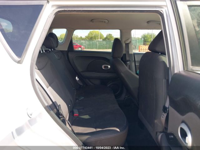 KNDJN2A27F7793752 KIA Soul Base