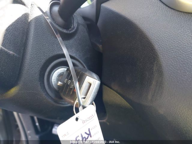 5XYPG4A33HG211418 KIA SORENTO LX