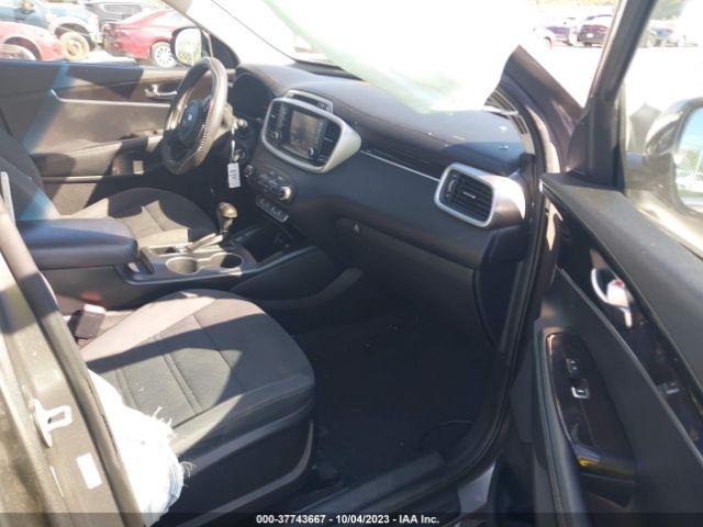 5XYPG4A33HG211418 KIA SORENTO LX