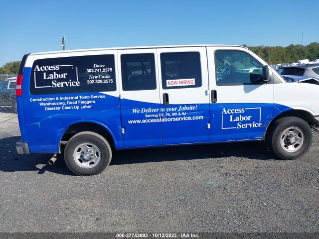 Chevrolet Express Passenger Lt 2018 1GAWGFFG0J1257760 Image 13