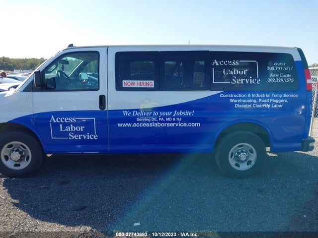 Chevrolet Express Passenger Lt 2018 1GAWGFFG0J1257760 Image 14