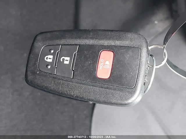 Toyota C-HR XLE 2021 NMTKHMBX1MR140059 Image 11