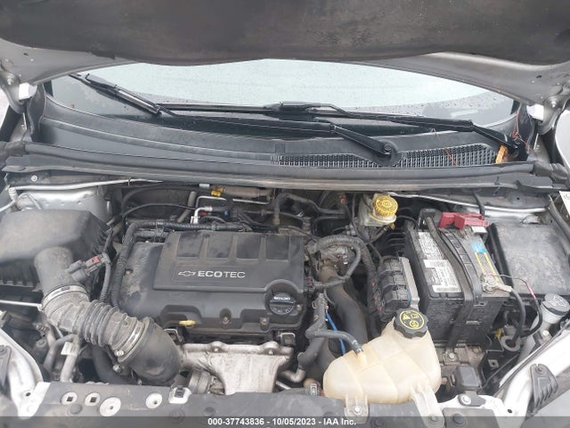 Chevrolet Sonic Rs 2014 1G1JG5SB3E4229048 Image 10