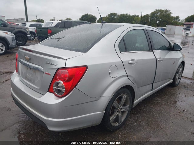 Chevrolet Sonic Rs 2014 1G1JG5SB3E4229048 Image 4