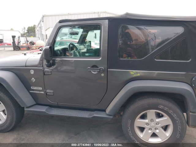 1C4AJWAG3HL517349 Jeep Wrangler Sport