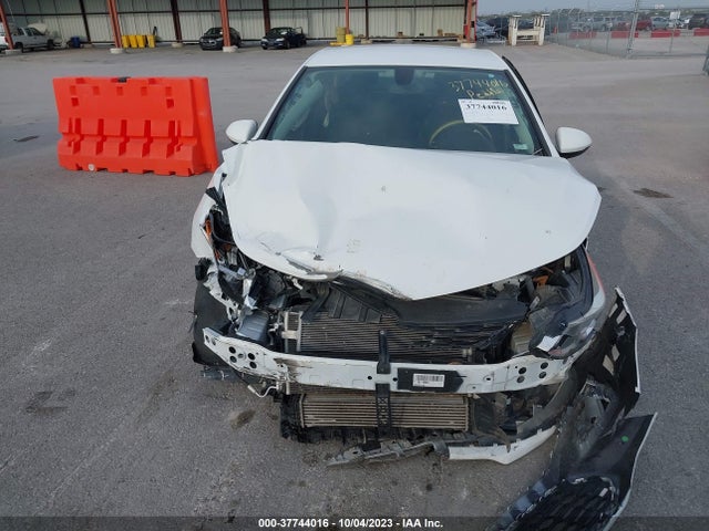 Chevrolet CRUZE LS 2018 1G1BC5SM4J7116784 Image 12