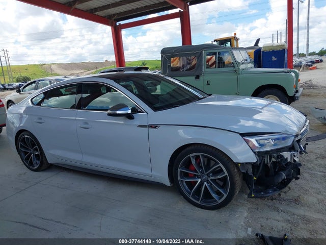 WAUB4CF55JA083970 Audi S5 Sportback Premium Plus