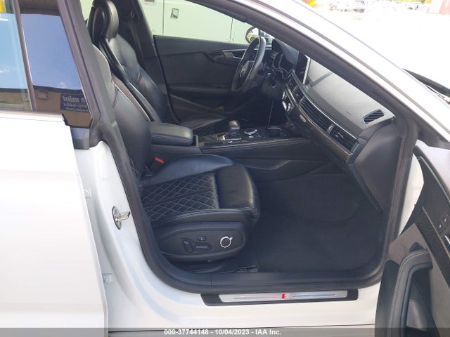 WAUB4CF55JA083970 Audi S5 Sportback Premium Plus