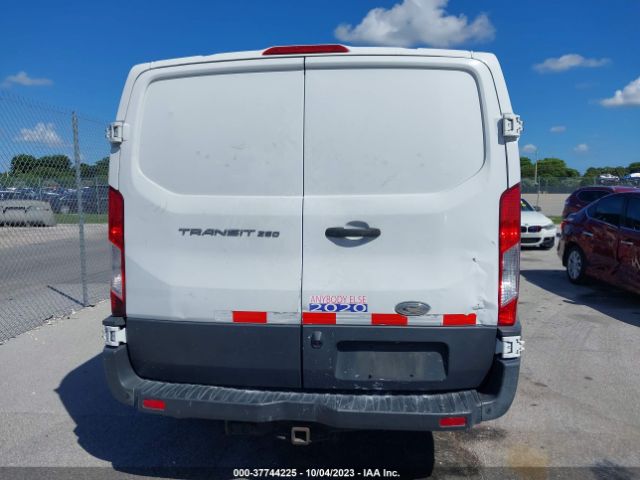 1FTNR1ZM7FKA50687 Ford TRANSIT CARGO VAN