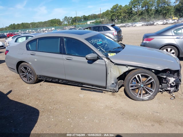 BMW 7 Series 745e Xdrive Iperformance 2020 аукцион фото