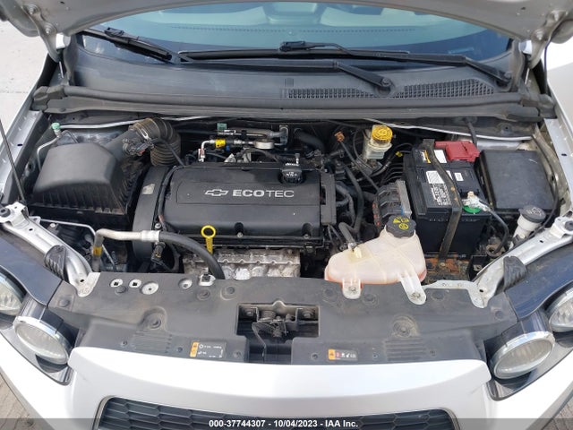 Chevrolet SONIC LT 2016 1G1JC5SH5G4152590 Image 10