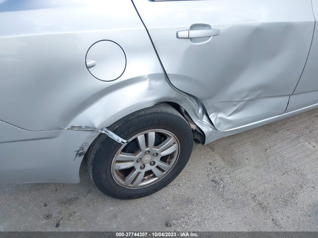 Chevrolet SONIC LT 2016 1G1JC5SH5G4152590 Image 6