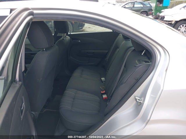 Chevrolet SONIC LT 2016 1G1JC5SH5G4152590 Image 8