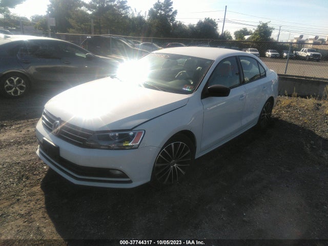 3VWD17AJ1GM414696 Volkswagen Jetta Sedan 1.8t Sport