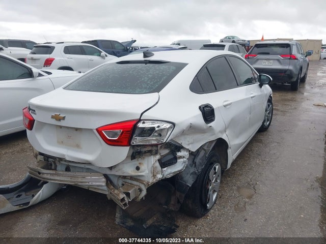 Chevrolet CRUZE LS 2017 1G1BC5SM3H7276827 Image 4